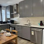 Beautiful 2 Bed Apartment Cricklewood