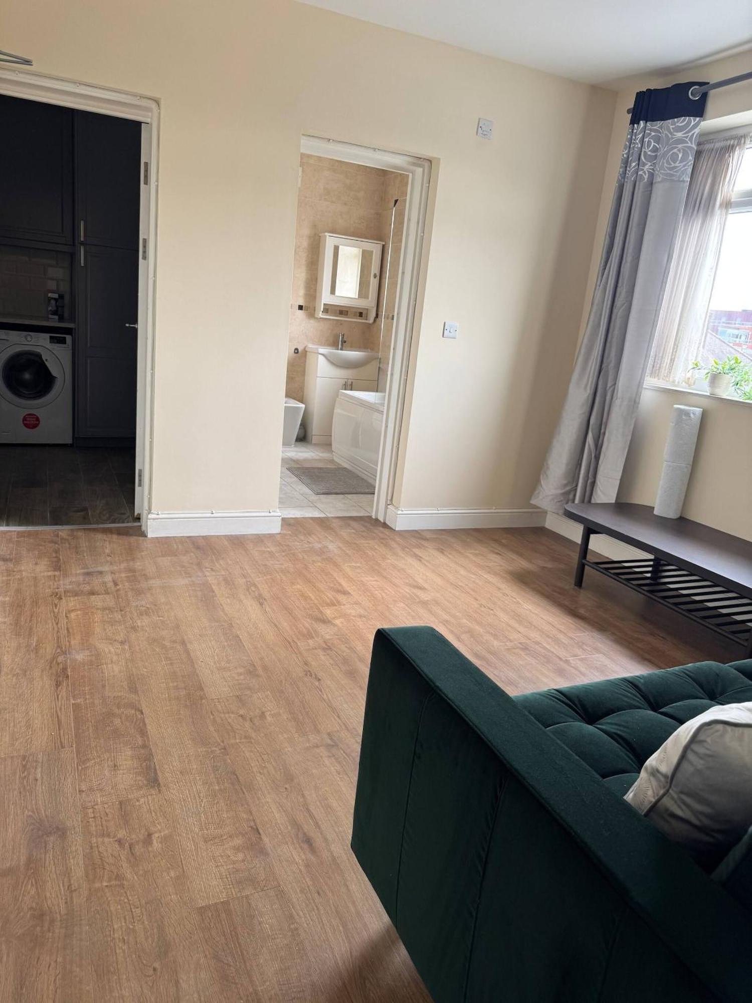 Beautiful 2 Bed Cricklewood