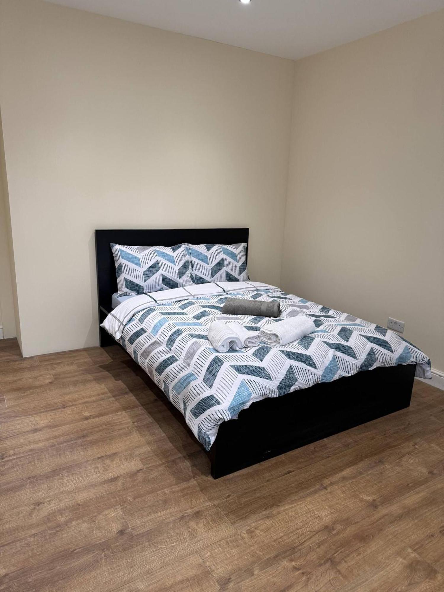 Beautiful 2 Bed Cricklewood * Londres